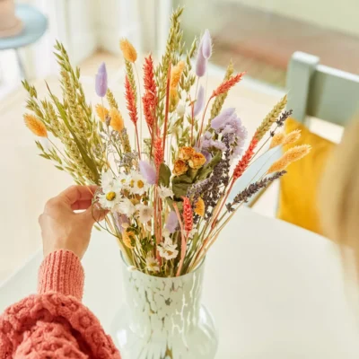 trois bouquets de fleurs séchées de différentes taille : S, M, L . Champêtre, couleur orange, violet, beige, jaune